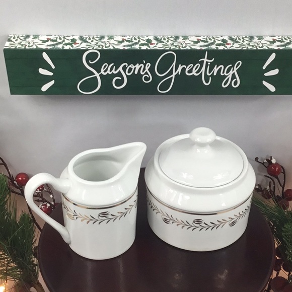 ✅☕️🍶”GORGEOUS VINTAGE CREAM & SUGER SET”🍶☕️✅ - Picture 2 of 4